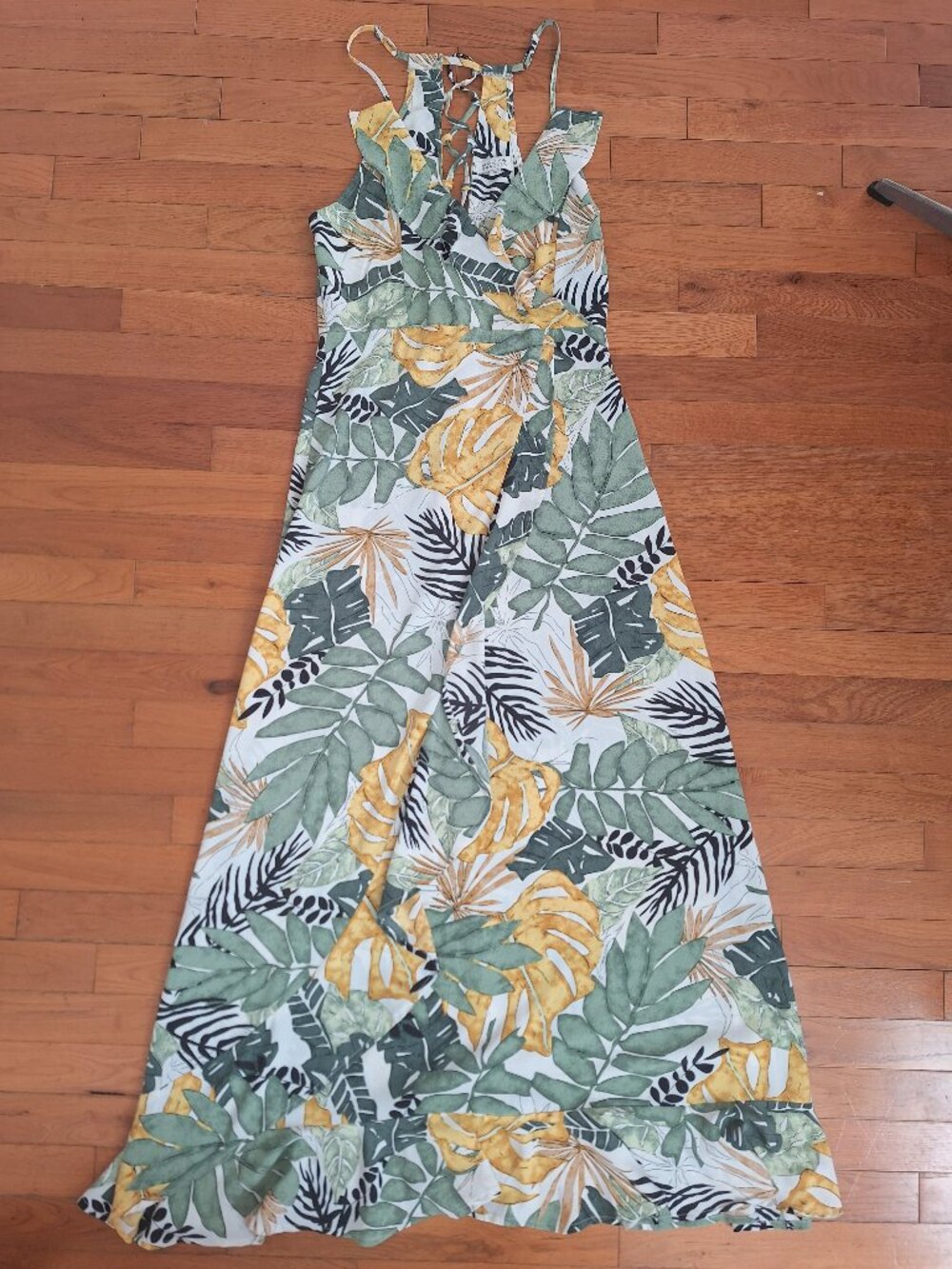 Molly Bracken Size Medium Tie Back Green Yellow Leaf Print Ruffle Maxi Sun Dress